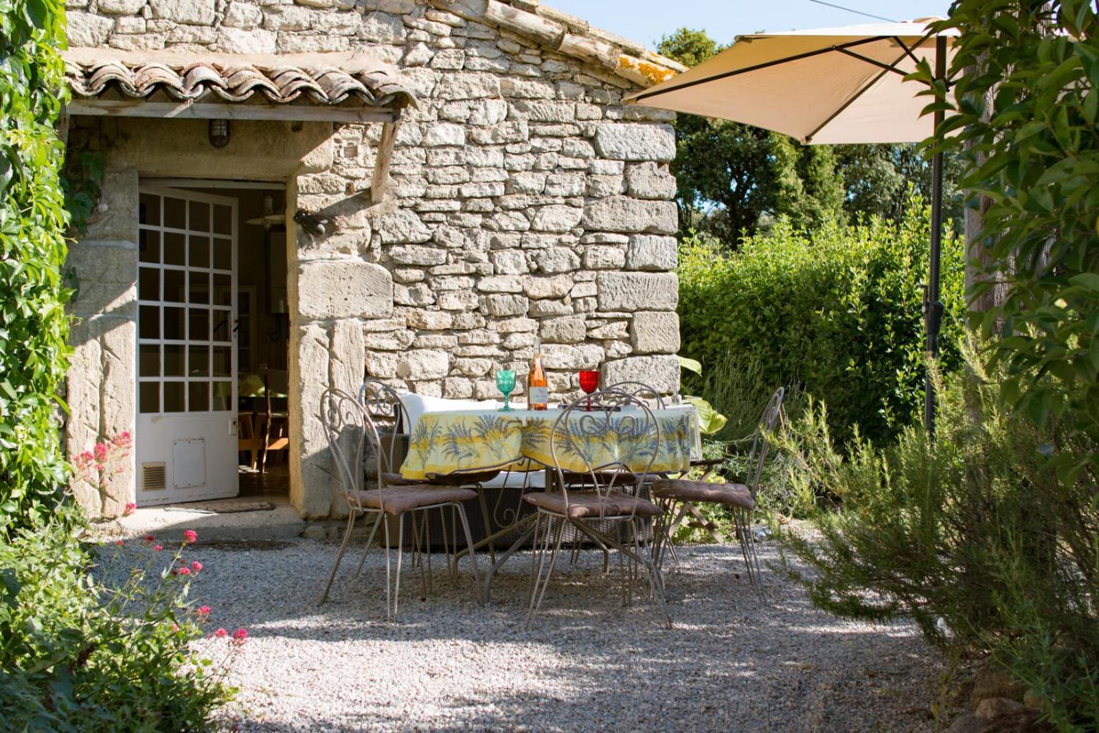 Mas De La Rivoire B&B Villevieille Kültér fotó