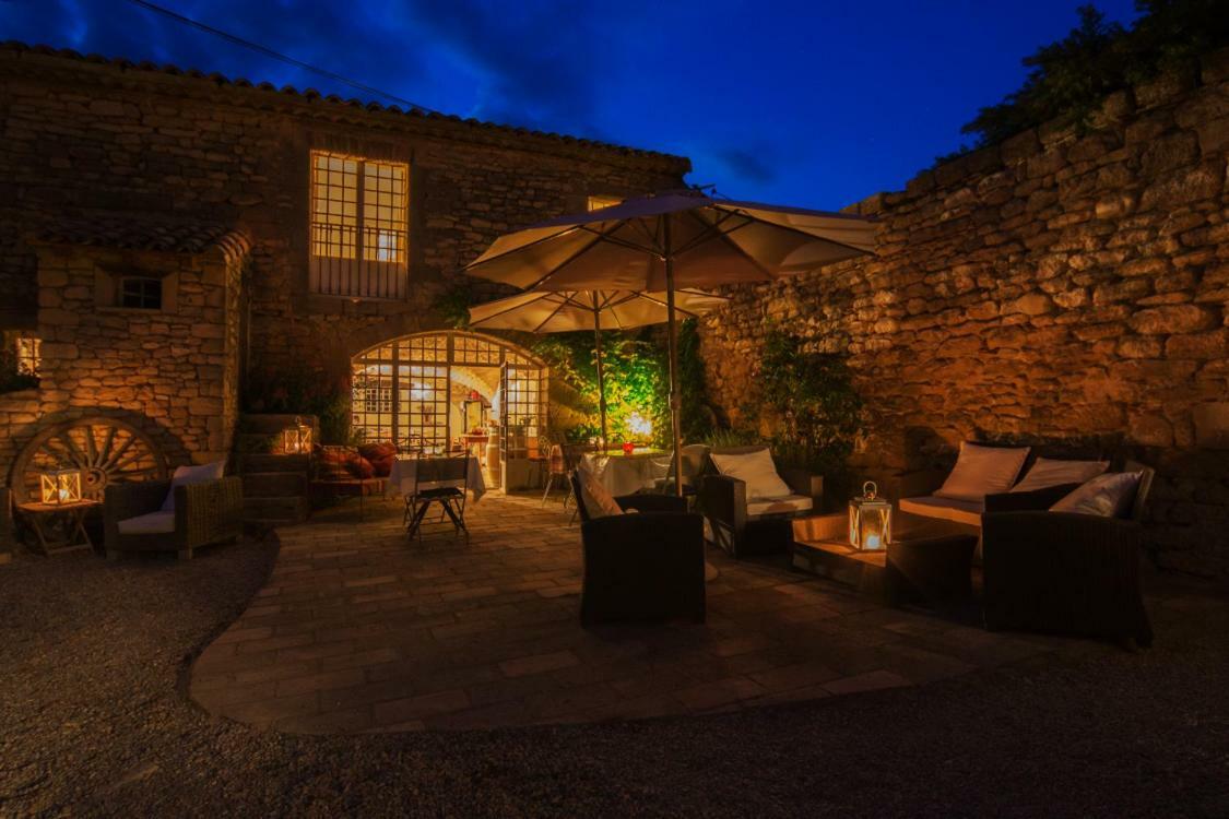 Mas De La Rivoire B&B Villevieille Kültér fotó