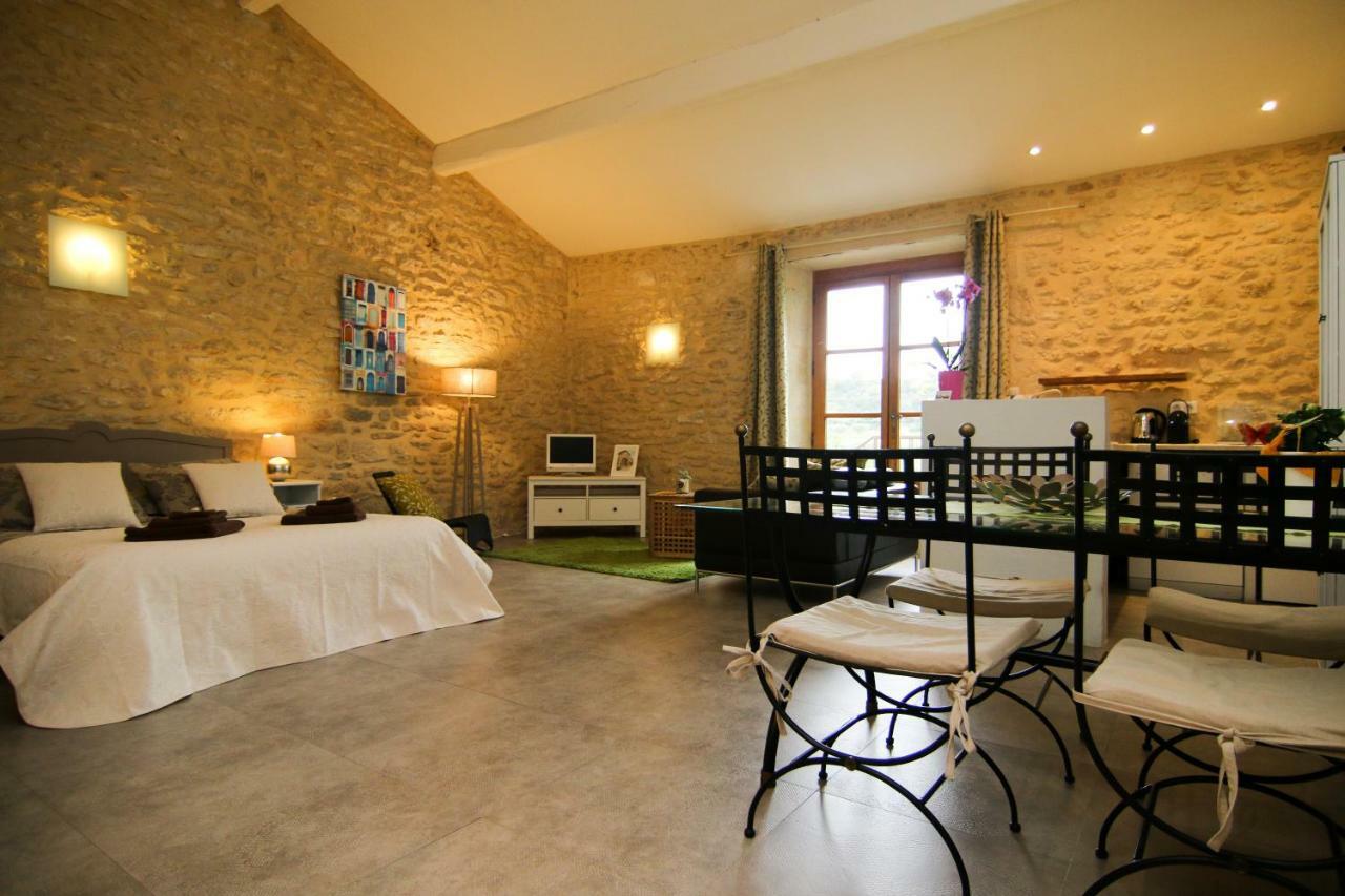 Mas De La Rivoire B&B Villevieille Kültér fotó