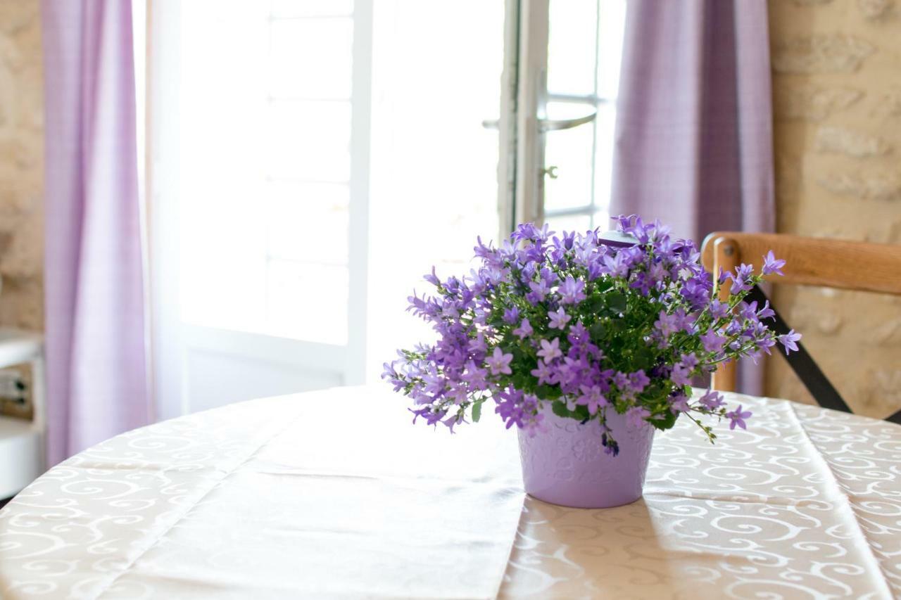 Mas De La Rivoire B&B Villevieille Kültér fotó